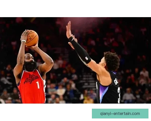 莫布利赞哈登为顶级传球手 总能精准穿透防守缝隙送球